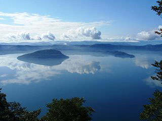 [Lake Towada from Ohanabe 2008.jpg]